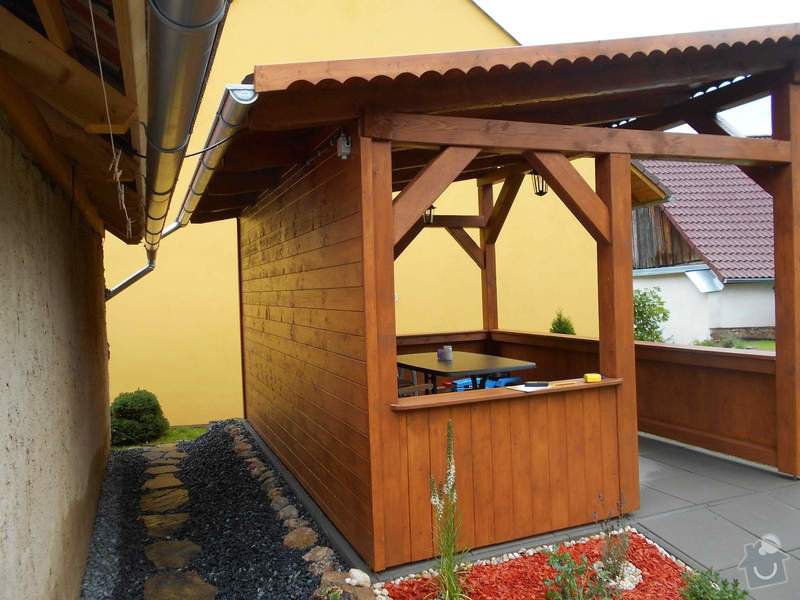 Zastřešená zahradní pergola: per3