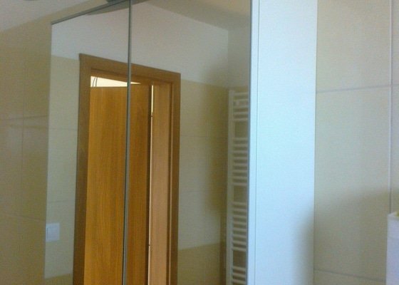 Výroba zrcadlové skříňky do koupelny - Zeleneč, Praha-východ - stav před realizací