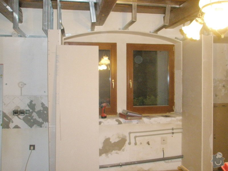 Rekonstrukce kuchyně, obyvacího pokoje a stavba prodejny: P5040283