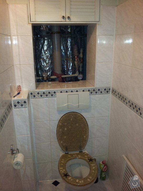 Oprava průsaku vody nejspíš z WC, panelový dům: IMG_20141110_185930