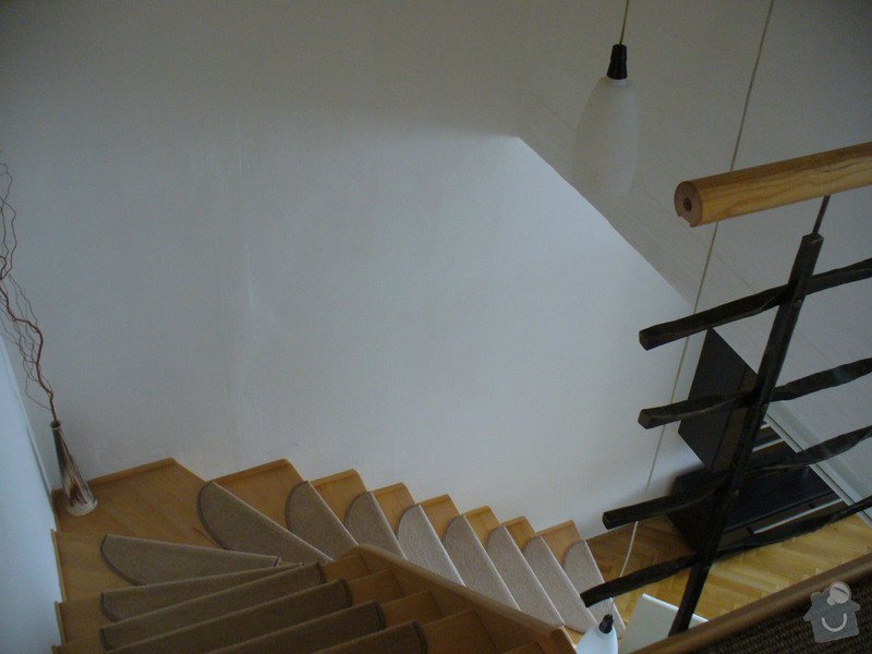 Zábradlí na schodišti ze sadrokartonu: soucasne_schodiste_01