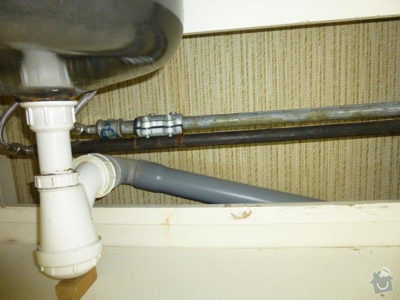 Výměna kovového ležatého rozvodu vody v panelovém bytě. : P1060148