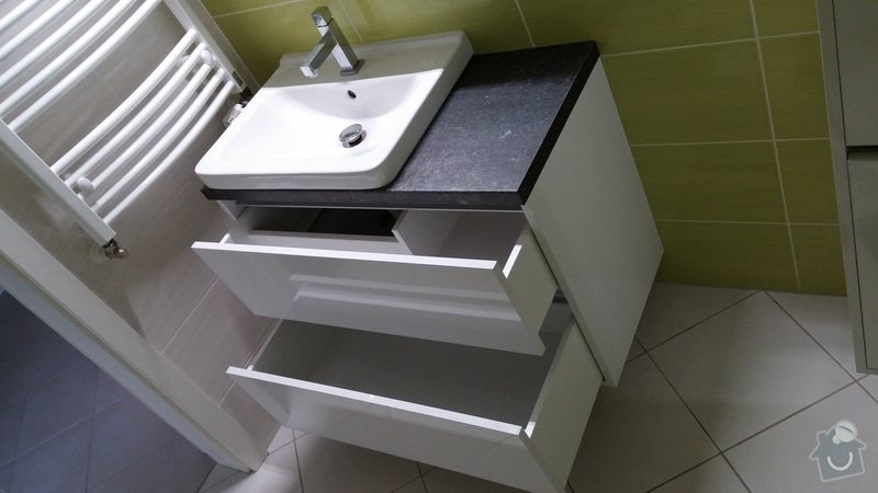 Nábytek do koupelny + moderní konferenční stolek: 20150116_120014