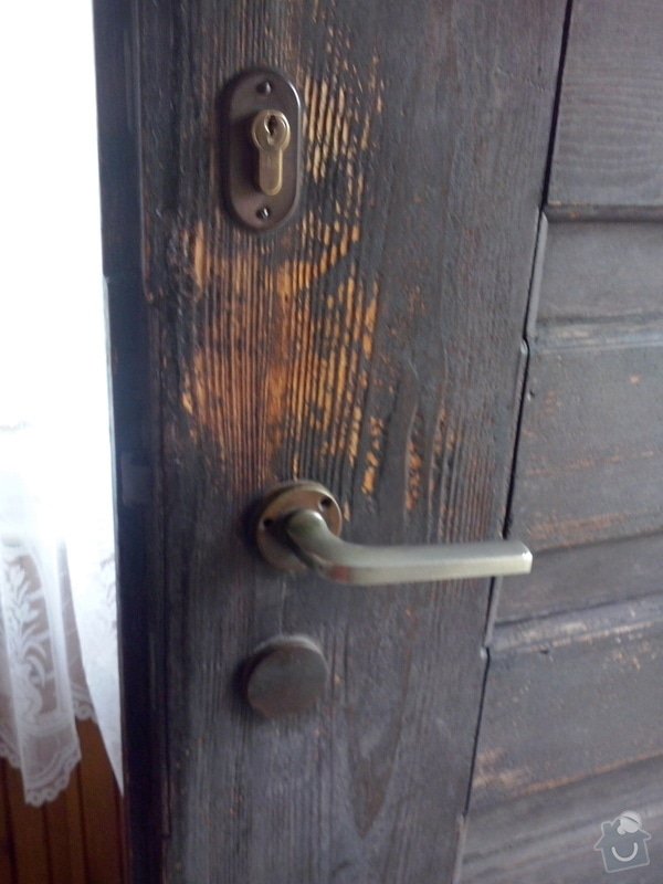 Repas dřevěných vchodových dveří: CAM00049