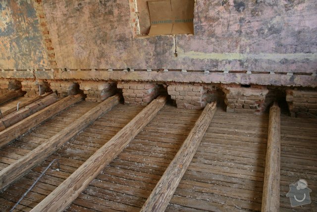 Oprava trámového stropu dřevěnými příložkami: IMG_7545
