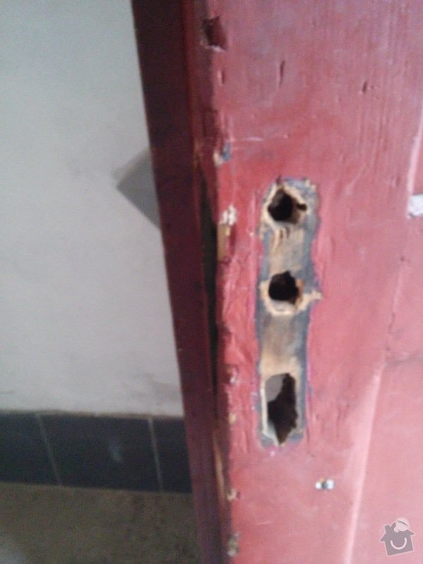 Oprava zámku u vstupních dřevěných dveří: dvere_3