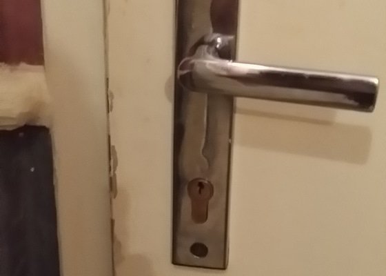 Výměna vložek dvou zámků u vstupních dveří do bytu