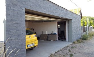 25m2 bridlicový obdklad garaze