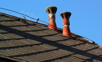 Opravu střechy na rodinném domě - stav před realizací