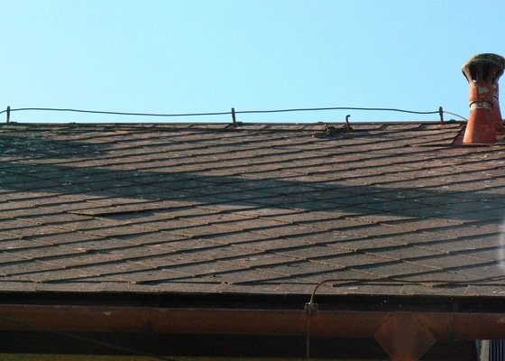 Opravu střechy na rodinném domě
