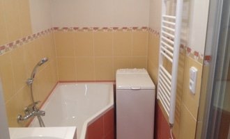 Rekonstrukce bytového jádra - zakomponování vany a sprchového koutu