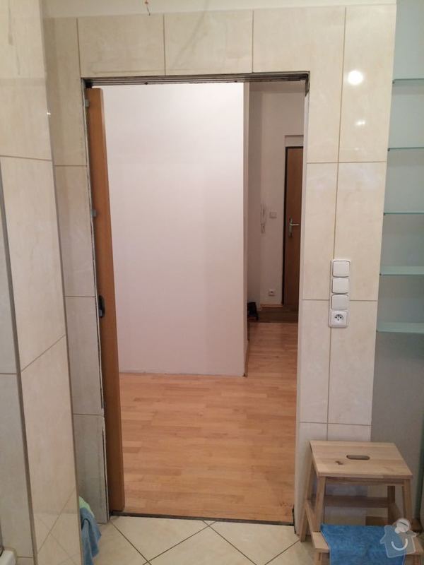 Výroba a instalace zárubní kolem koupelnových dveří: 12242313_10206054584218605_182608354_n
