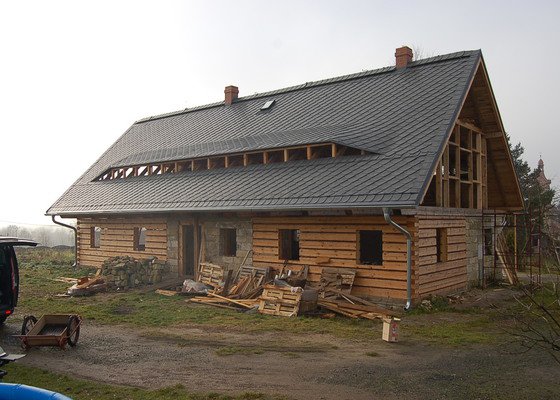 Montáž hromosvodu na roubenku