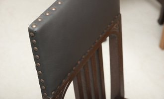 Restaurování secesních židlí včetně čalounění