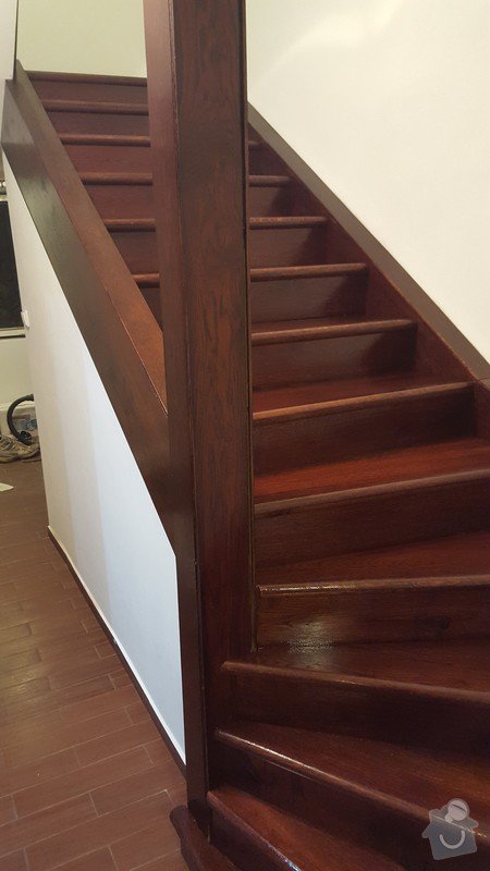 Renovace, obložení dřevěných schodů: 20151211_174706