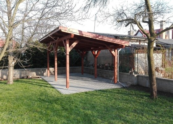 Zahradní altán - pergola (tesaři)