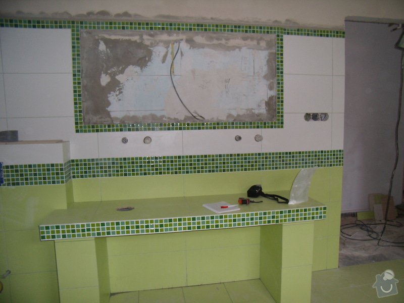 Obložení obývacího pokoje kamenem a koupelny + mozaika : PB190313