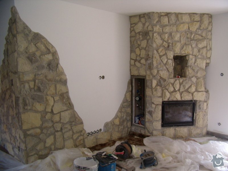 Obložení obývacího pokoje kamenem a koupelny + mozaika : PB180300