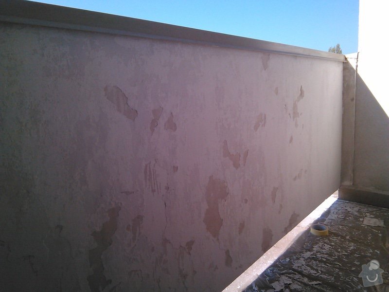 Popraskaná stěna na balkóně - oškrábat a omítnout nebo namalovat: IMG_20160506_094514
