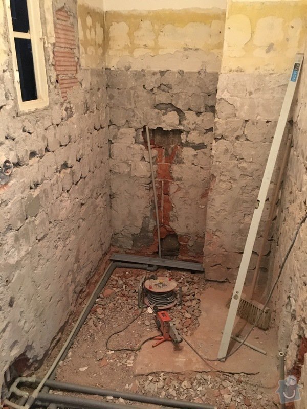 Kompletní rekonstrukce koupelny: IMG_5002