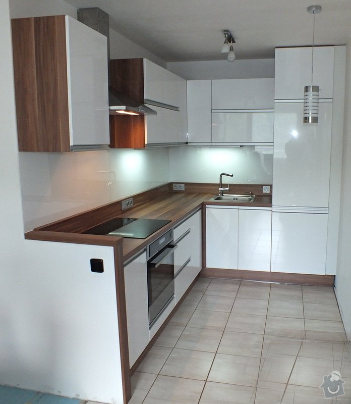 Truhlarske prace,kompletni rekonstrukce kuchyne 5 m2: DSCF5042