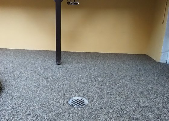 Kamínkový koberec - tekutý koberec
