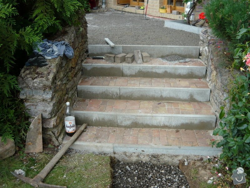 Zednické práce: vyrobeni-schodu-predelani-zamkove-dlazby_P1050467