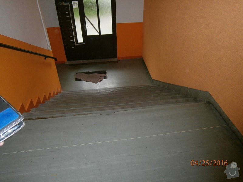 Renovace schodiště a zábradlí: P4250612
