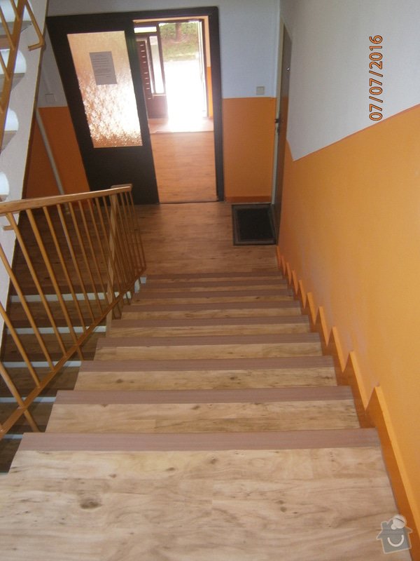 Renovace schodiště a zábradlí: P7070731