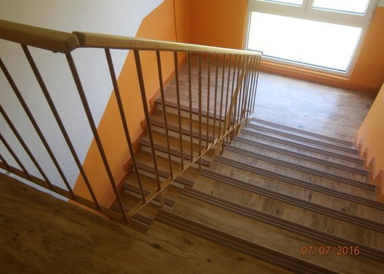 Renovace schodiště a zábradlí