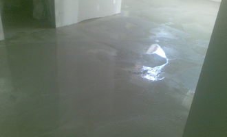 Vyrovnání betonových podlah