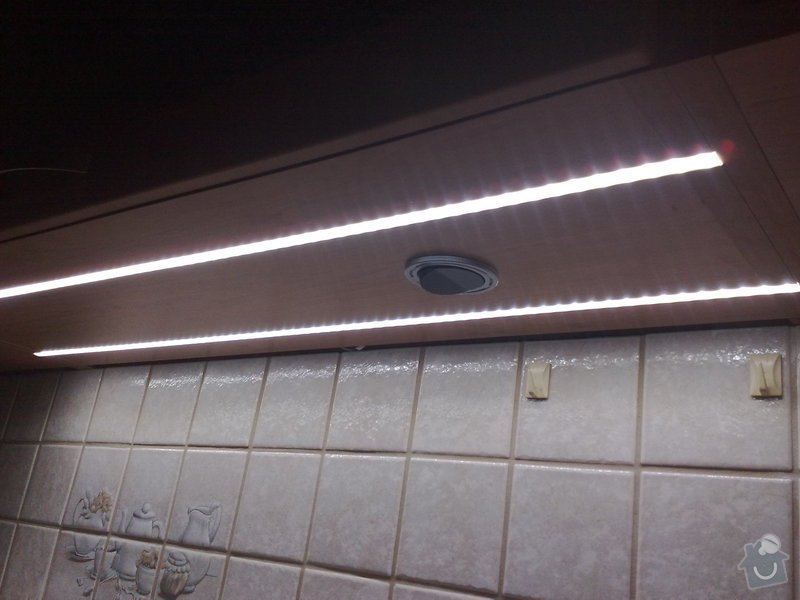 Osvětlení pod kuchyňskou linku typu LED: 03012011014