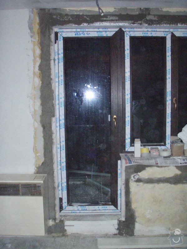 Začištění špalet kolem oken: P1131343