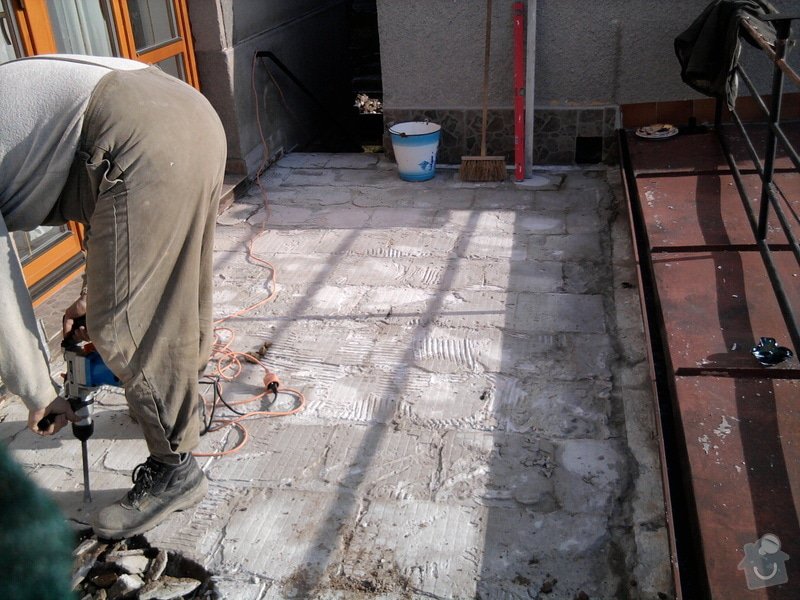 Oprava TERASY, položení izolace, betonu a dlažby: Fotografie0583
