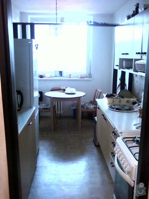 Rekonstrukce bytového jádra+předsíň: Kuchyne_z_predsine