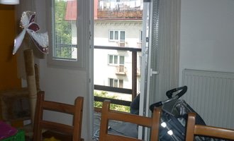 Výměna dřevěného zábradlí na balkóně