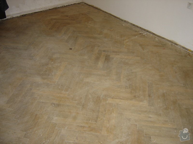 Rekonstrukce staré podlahy, původně parkety, cca 20m2: DSC03125