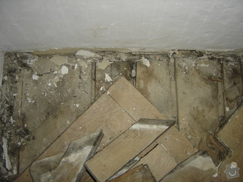 Rekonstrukce staré podlahy, původně parkety, cca 20m2: DSC03127