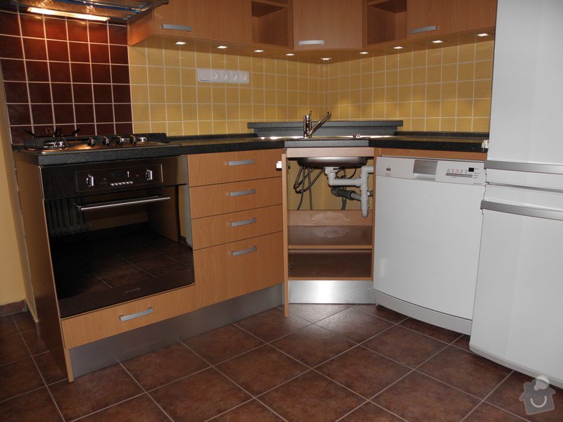 Rekonstrukce koupelny a výroba kuchyně: P6046775
