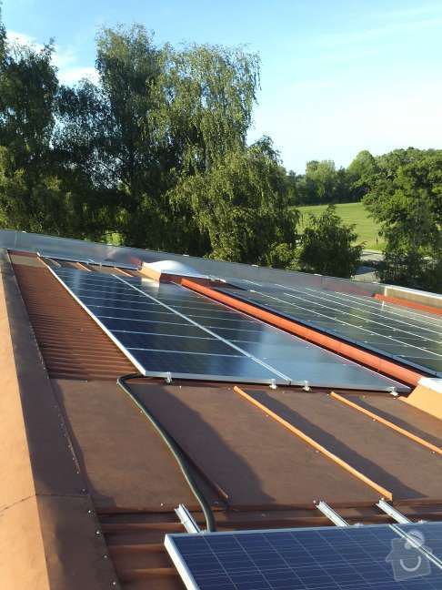 Montáž fotovoltaciké elektrárny v Raublingu: IMG085