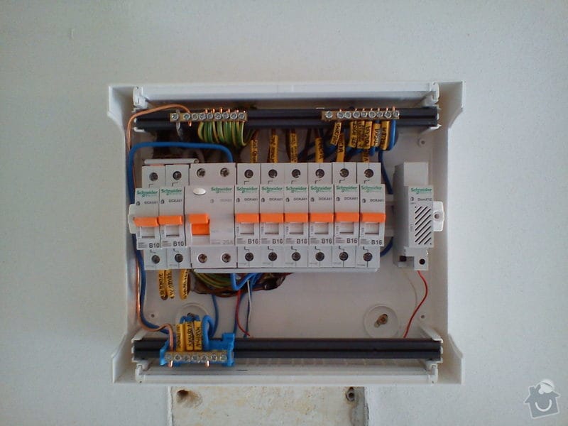 Komplet rekonstrukce elektroinstalace  : DSC00495