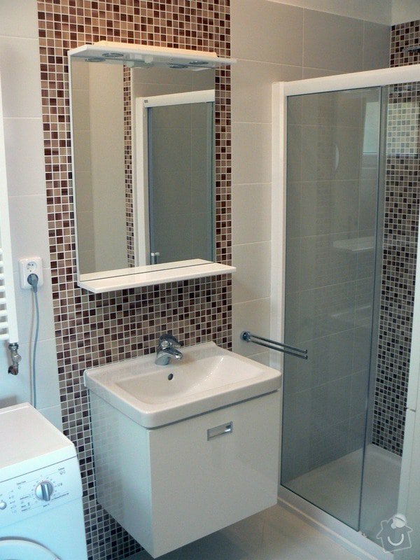 Kompletní rekonstrukce koupelny a WC v cihlovém domě v 6.NP : P1030638_R
