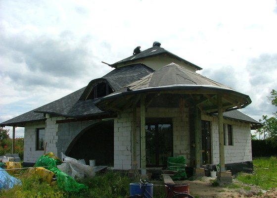 Oprava klempířských prací, dokončení střechy - stav před realizací