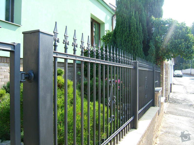 Kovaný plot a branka: zzz_066