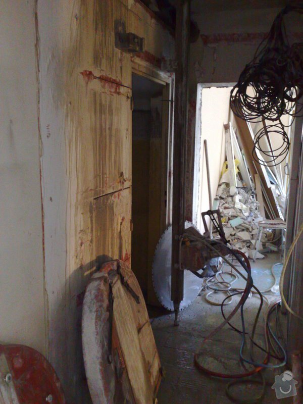 Rekonstrukce panelového bytu vč.soc.zař.: 071020092728
