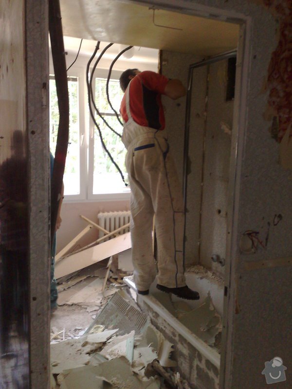 Rekonstrukce panelového bytu vč.soc.zař.: 210920092602