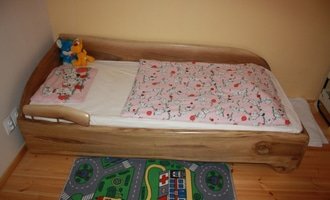 Dětské hřiště a dětská postel