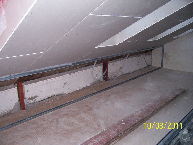 Sádrokartonářské obklady-stropy, stěny, podkroví, schody: 100_5386