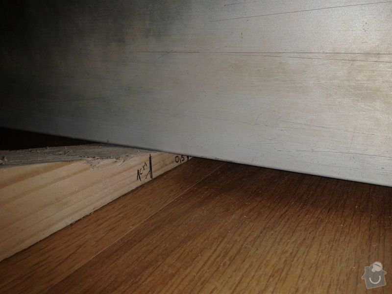 Pokládku laminátové plovoucí podlahy: Podlaha_obyvak_II