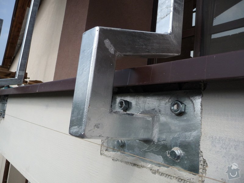 Dřevěné zábradlí balkónu zábradlí s truhlíkem typ TYP SCHWANZENBERG: P1050522